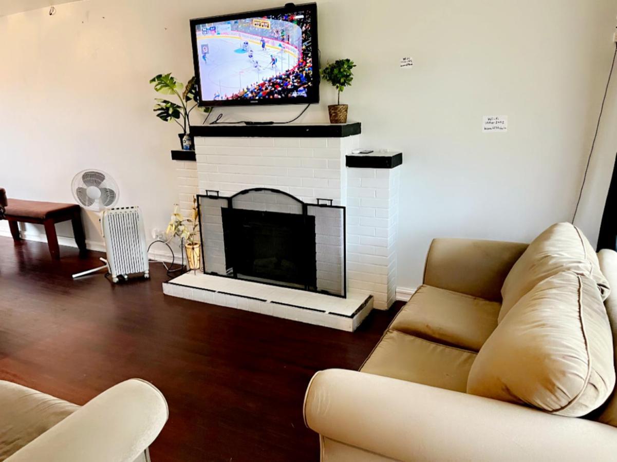 Vintage - 3 Bed House - North Surrey - Ping-Pong And Pool Table - Tv Cable Villa ภายนอก รูปภาพ